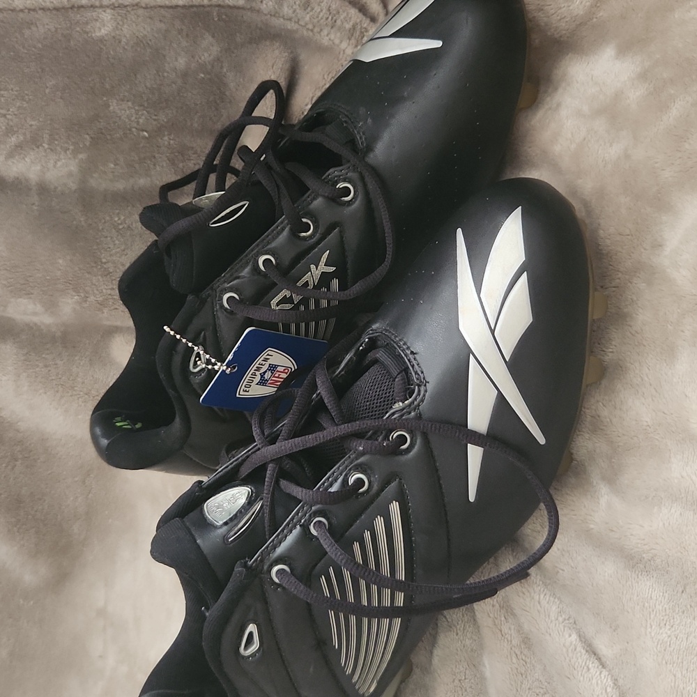 New w/o Tags never worn Reebok Cleats